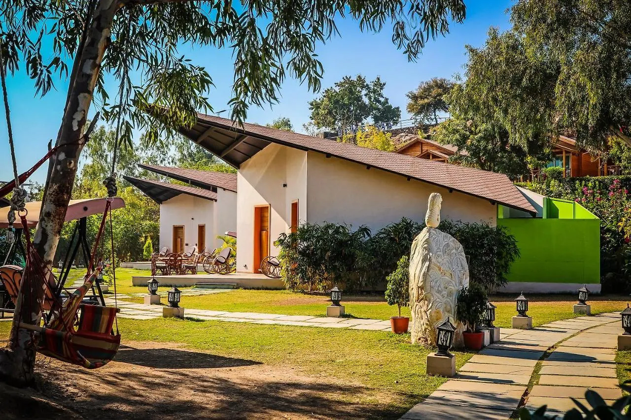 Bamboo Saa Resort & Spa - Ουνταϊπούρ
