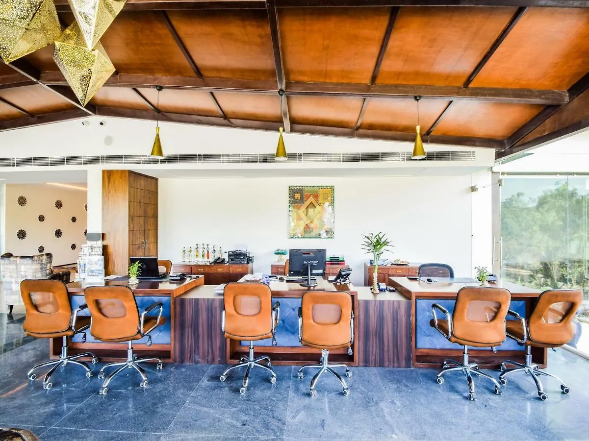 Bamboo Saa Resort & Spa - Ουνταϊπούρ