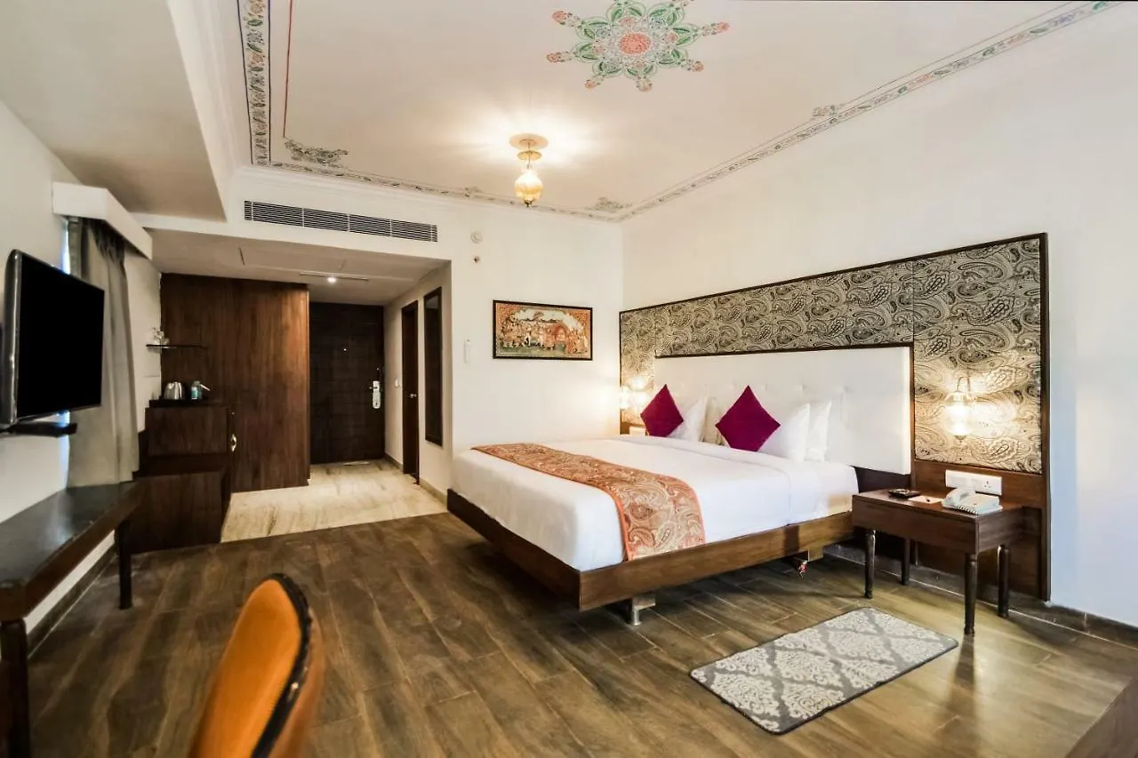 Bamboo Saa Resort & Spa - Ουνταϊπούρ